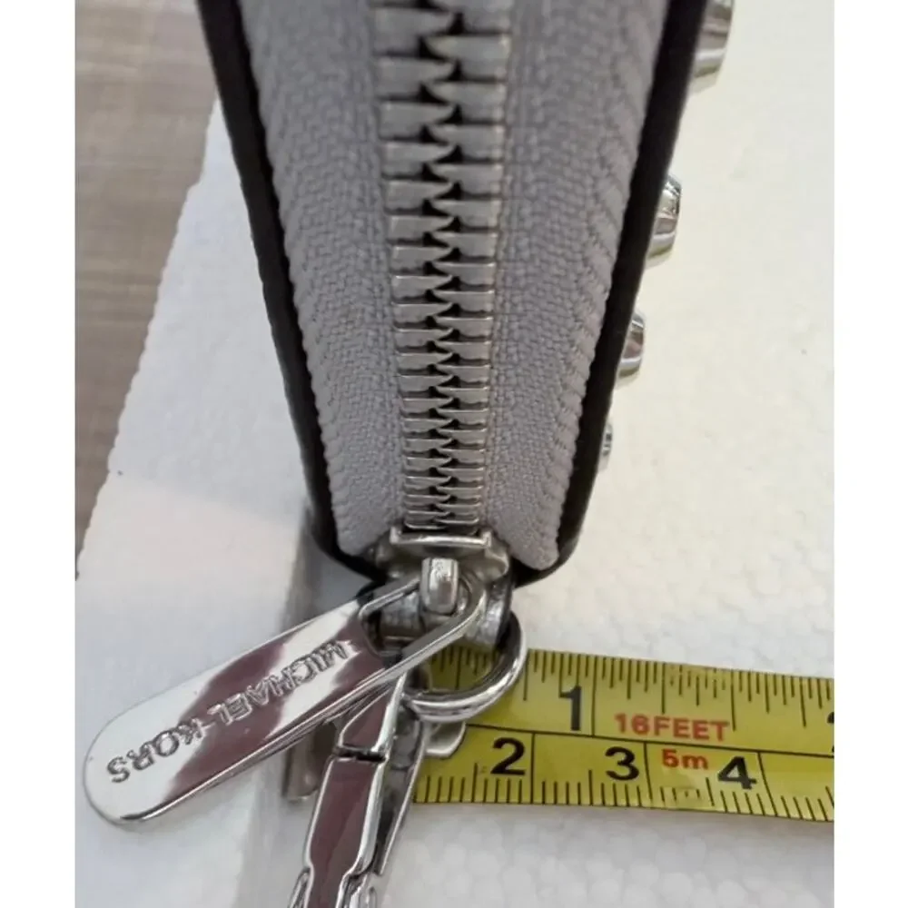 Michael Kors Jet Set Travel Silver Studded Jewel Leather Wristlet Wallet Clutch